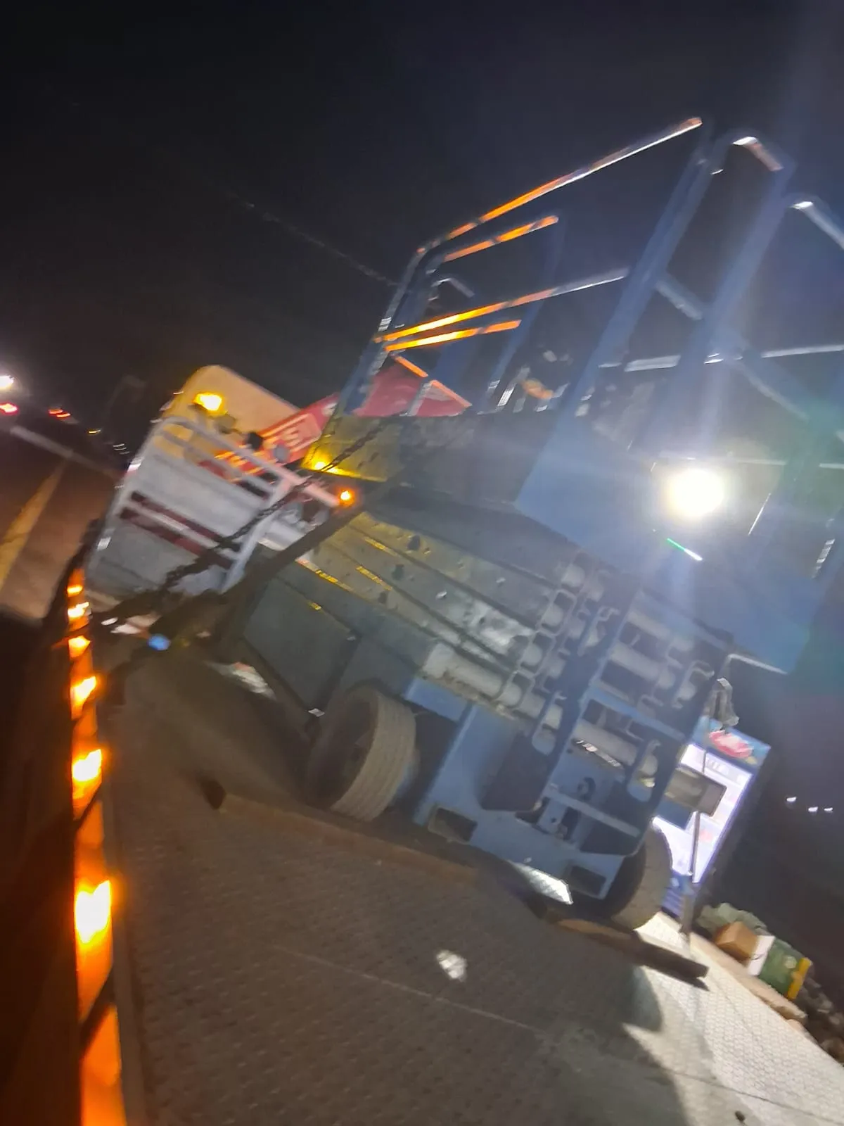 خدمة ونش ليل نهار - استجابة طارئة في أي وقت